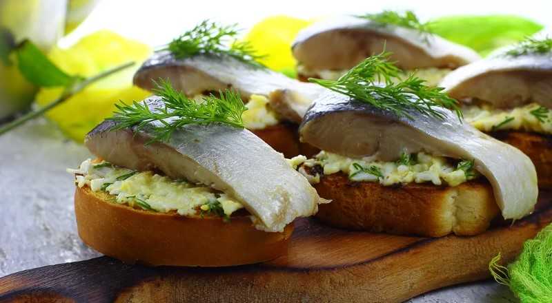 Рыбные бутерброды с рыбой - 66 рецептов - 1000.menu