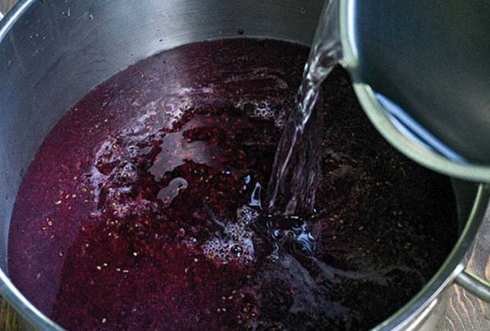 Получаем вторичное вино из мезги винограда